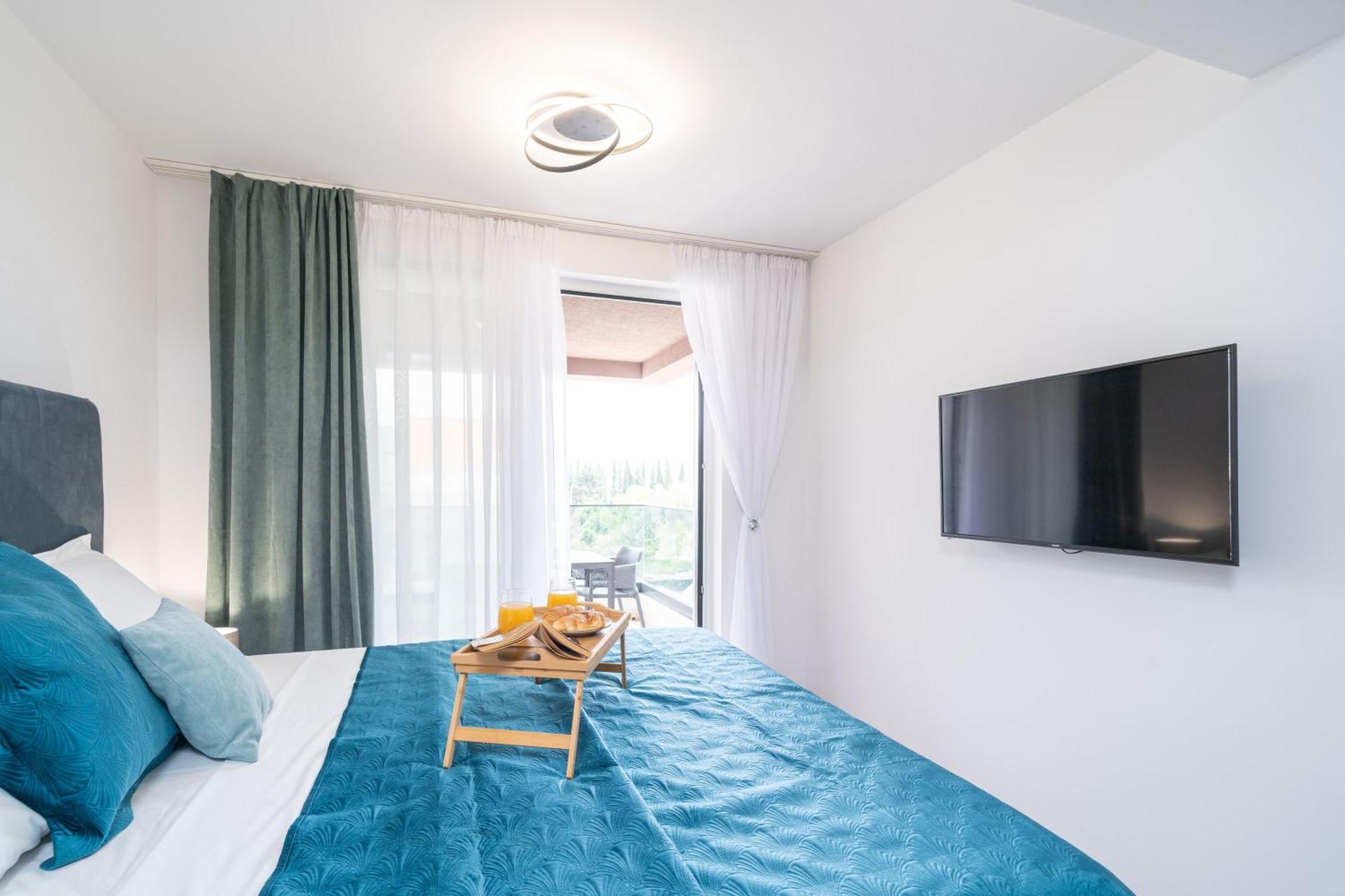 Luxury Salt Apartment