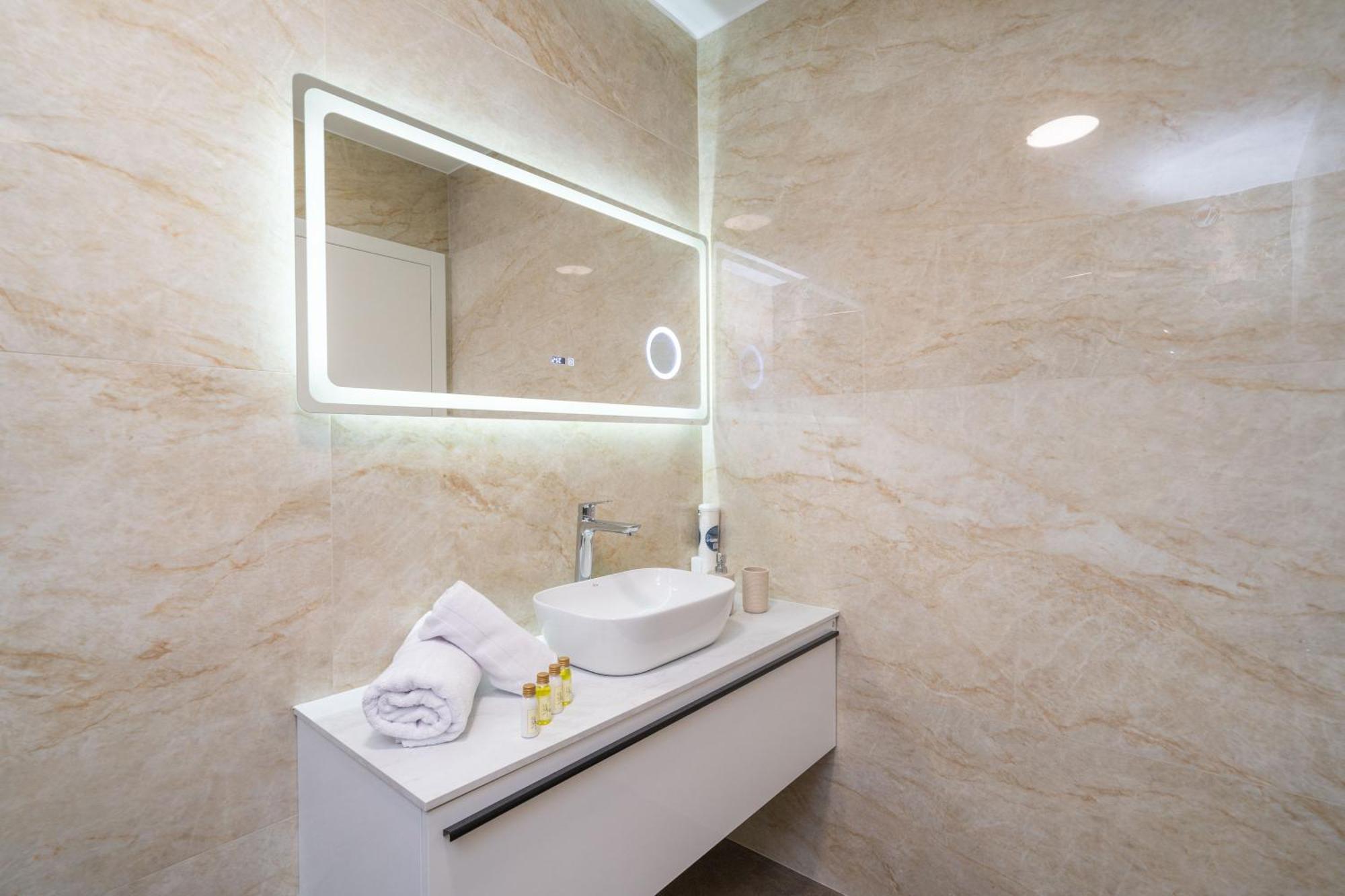 Luxury Salt Apartment